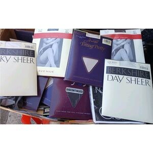 15 ASSORTED NEW OLD STOCK : Pairs Plus Women Pantyhose Size: 3x & 4x